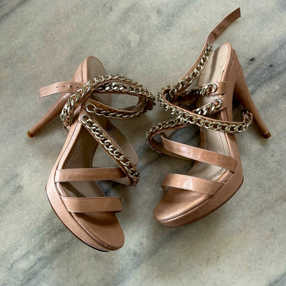 BCBGeneration Heels Ankle Strap Sandals Beige Leather Gold Chains Buckle 7.5